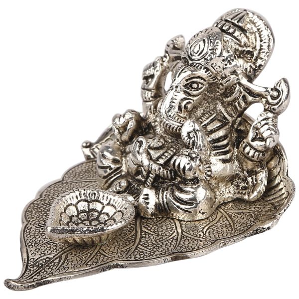 Pattee Ganesh Diya