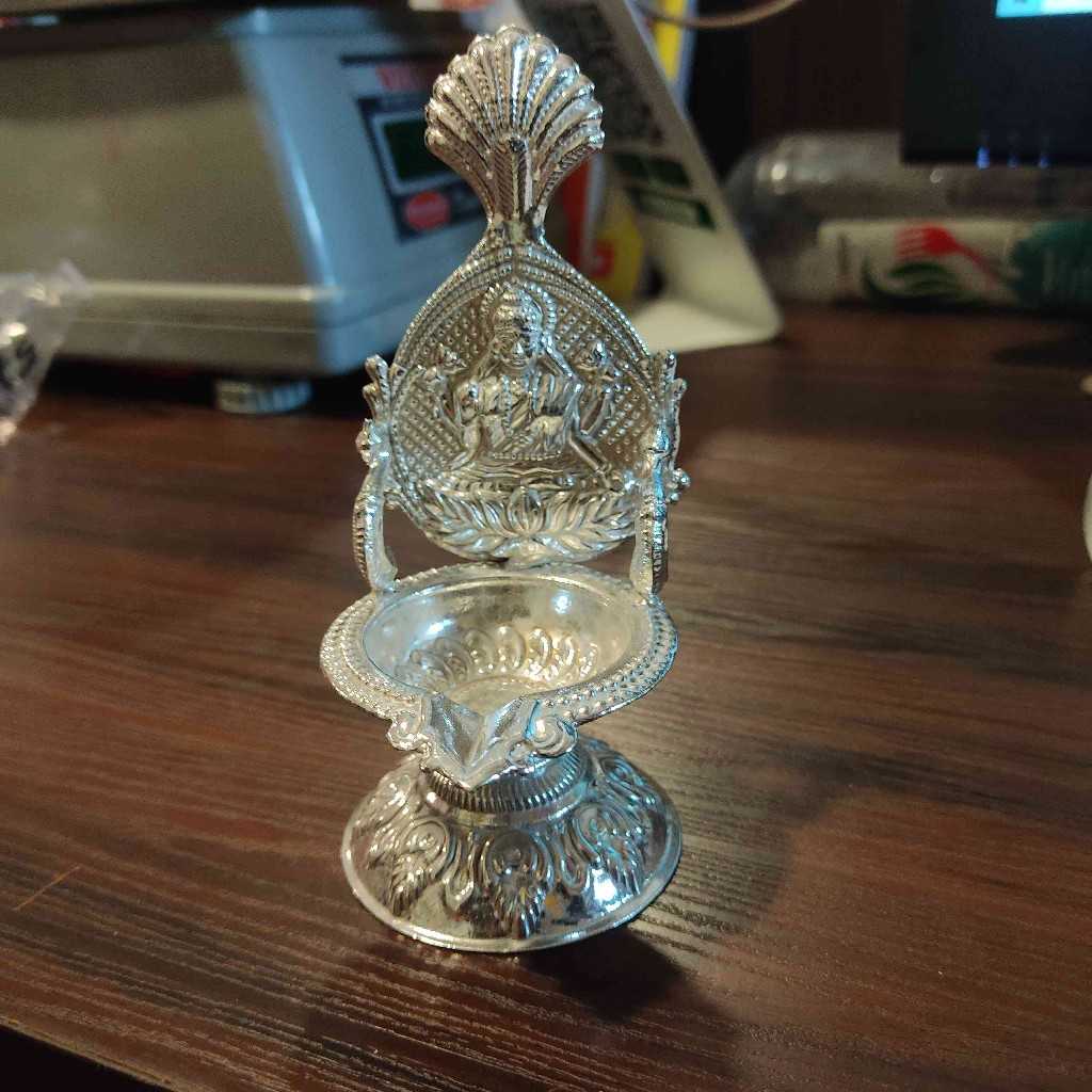 GS Lakshmi Diya