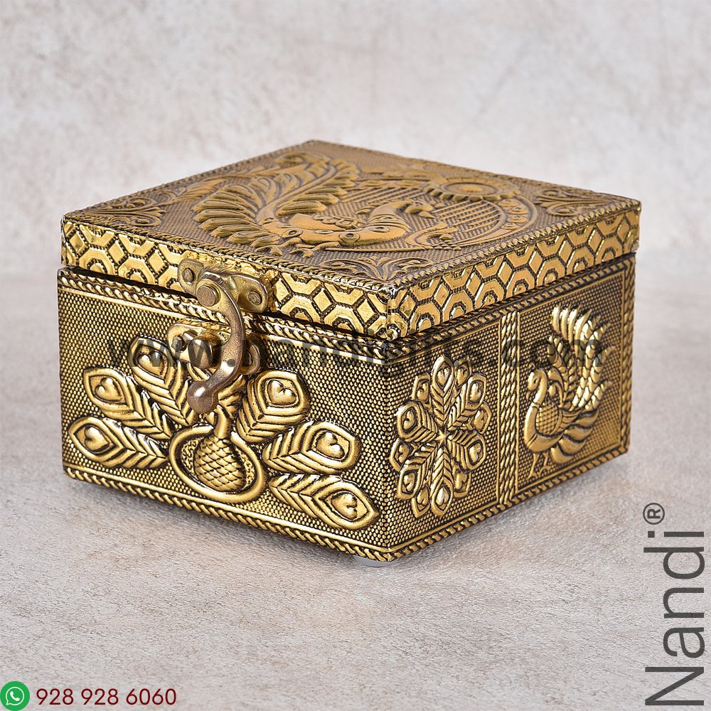 Peacock Emboss Box 4X4