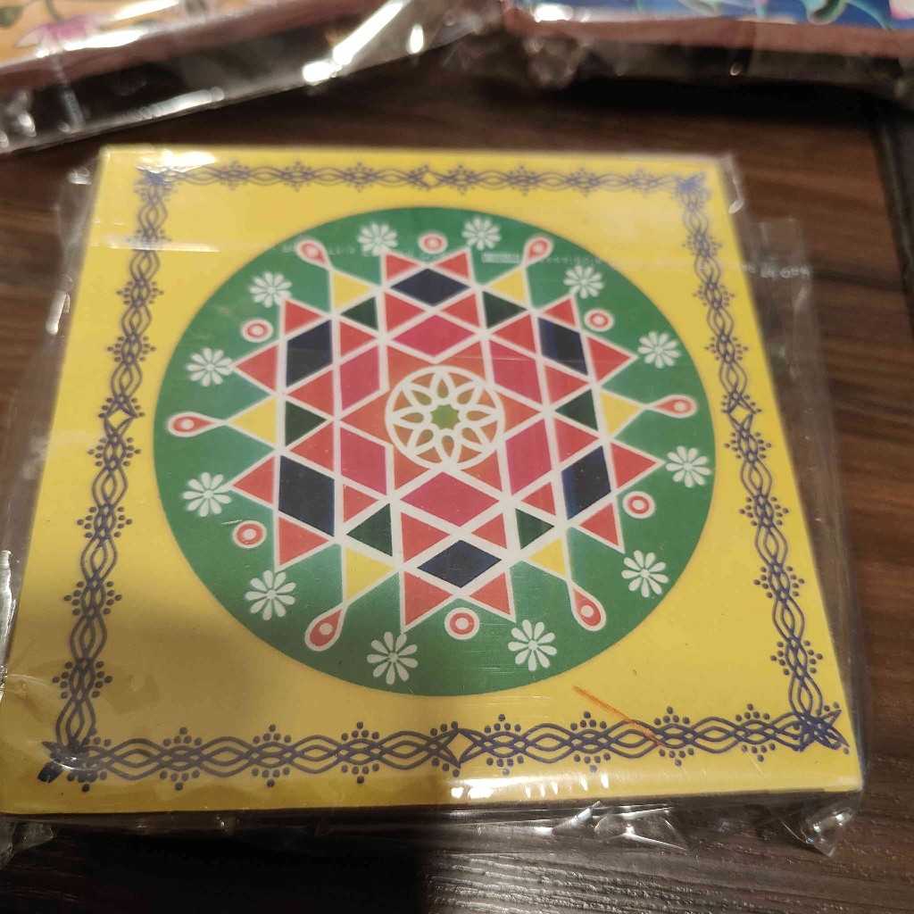 Printed Chowki 4x4 Assorted Prints