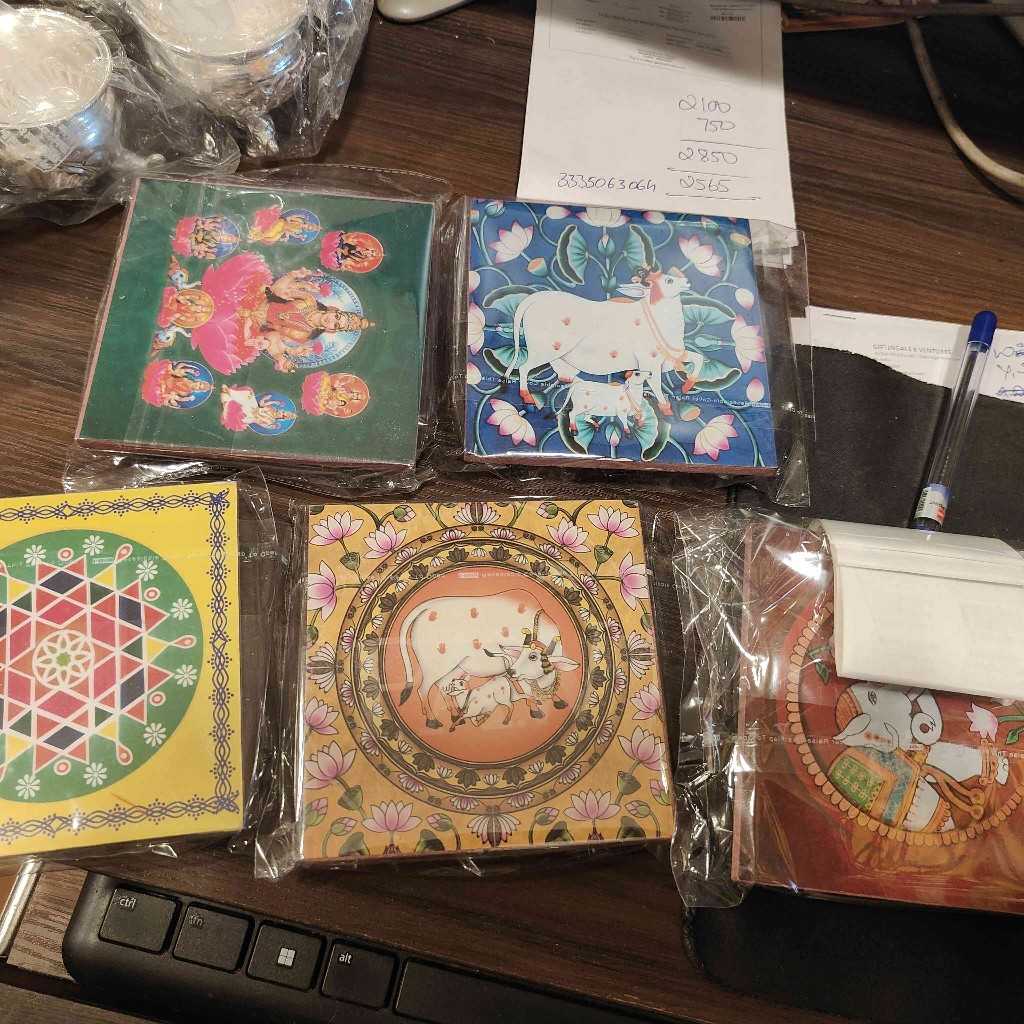 Printed Chowki 4x4 Assorted Prints