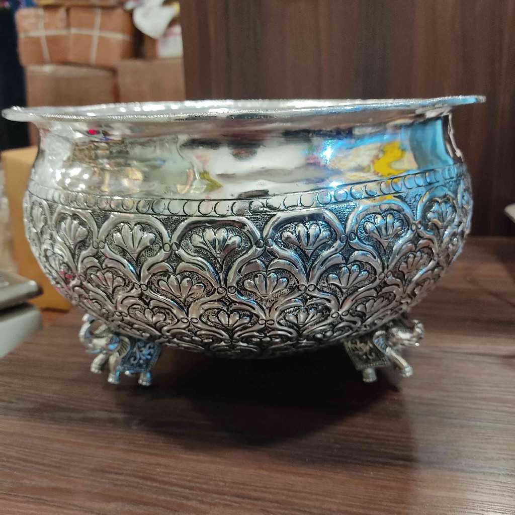 GS Antiq Flower Designs Bowl Medium 9