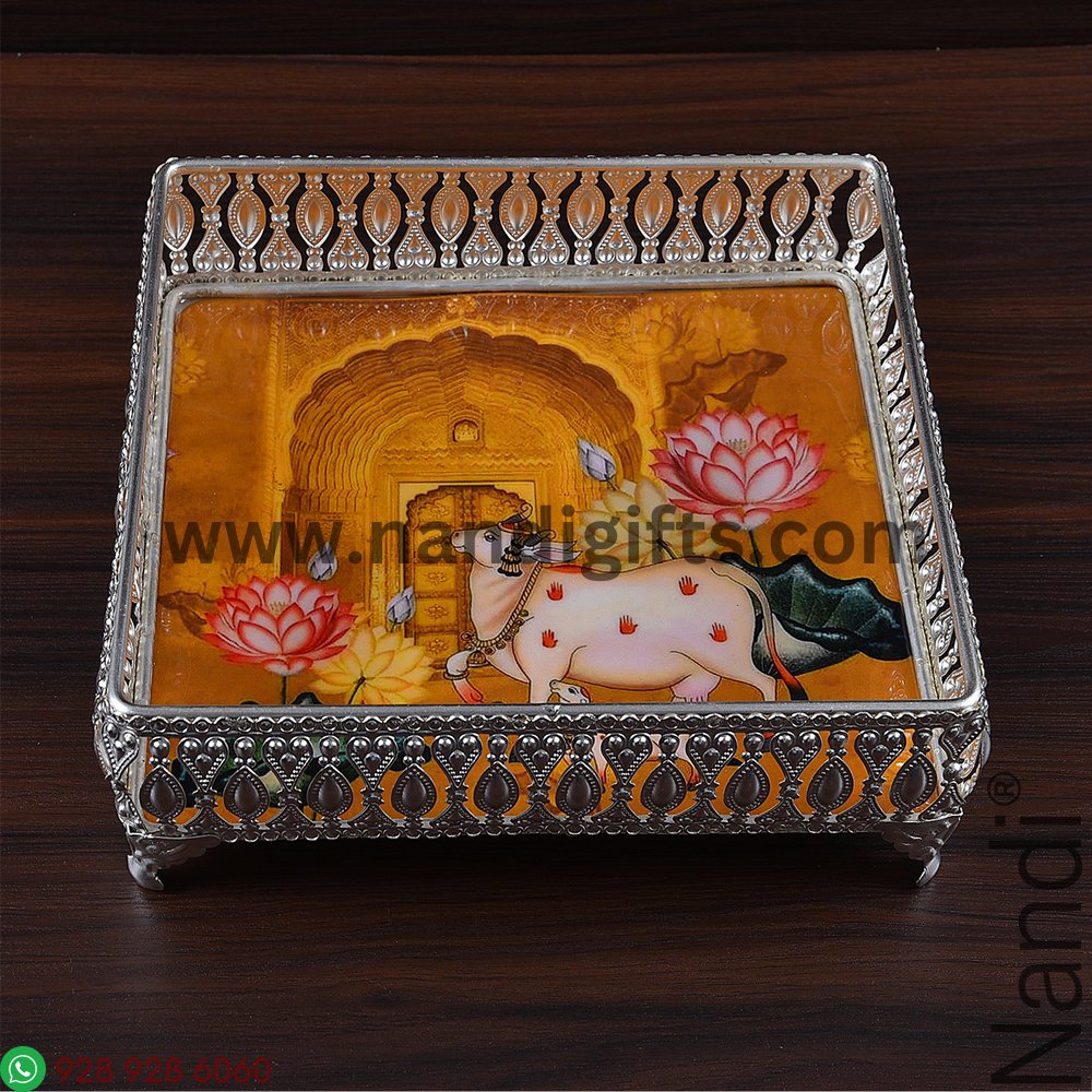 GS Pichwai Cow Tray Square Assorted 8X8