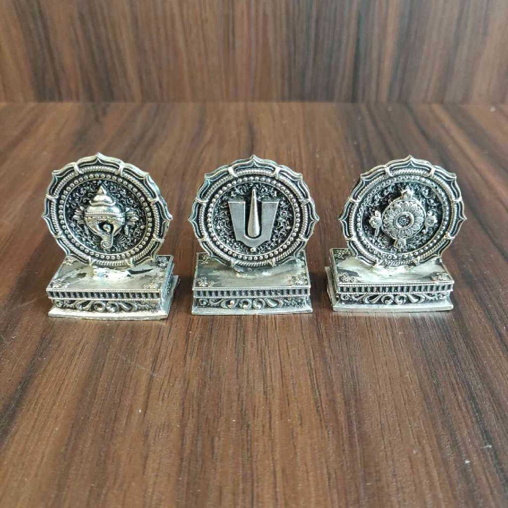GS Antiq Shankh Chakra Namam Stand Medium