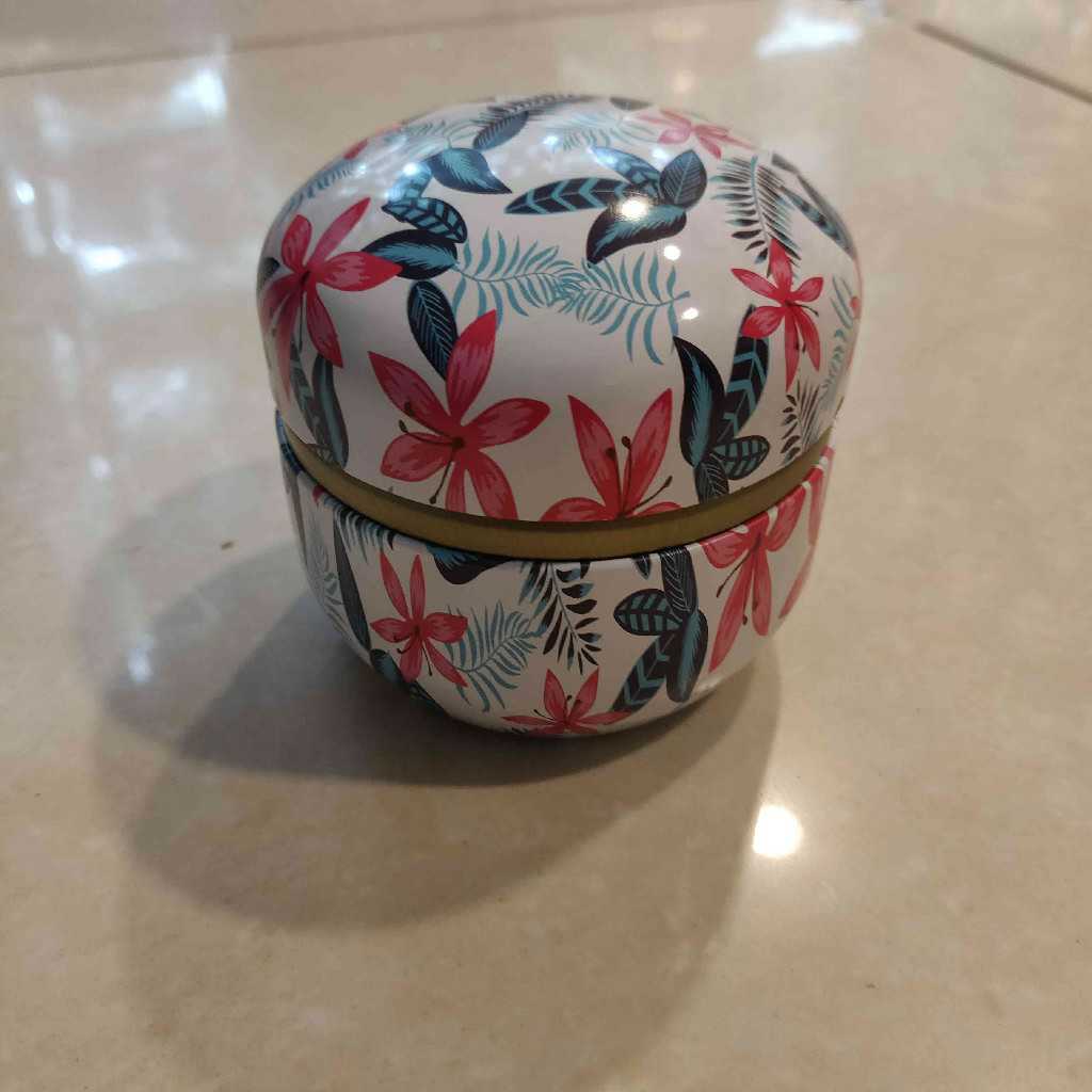 Tin Box Printed Cylindrical shape