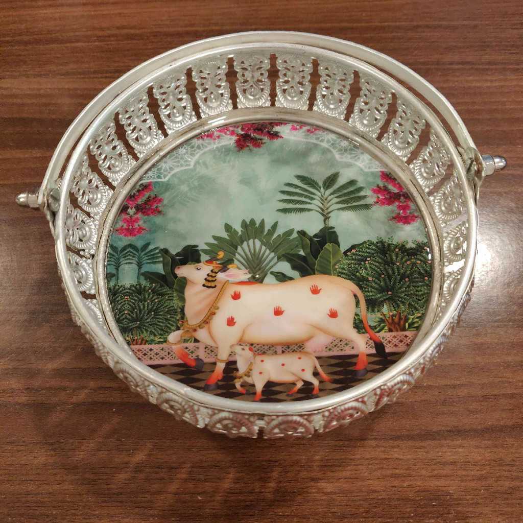 GS Pichwai Basket Round 6 Inch