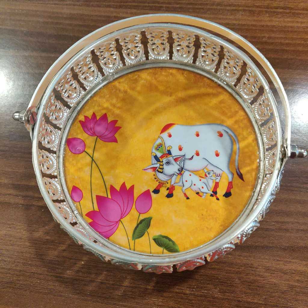 GS Pichwai Basket Round 6 Inch